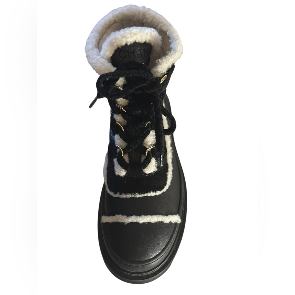 CHANEL Black Calfskin & White Shearling-Trim Lace-Up Sherpa Lined Combat Boots - Picture 11 of 15